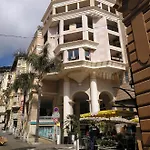 Monaco A 300m Du Casino - Grand Avec Piscine ボーソレイユ